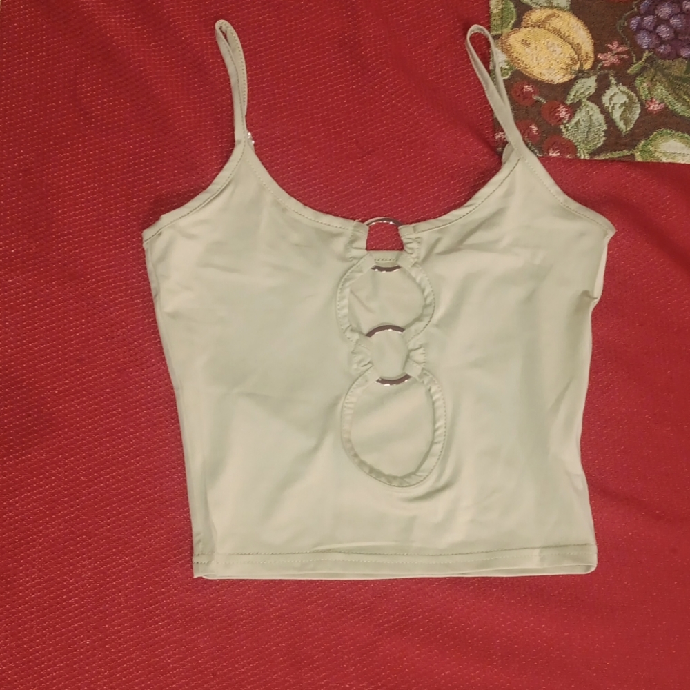 ✔️Key hole crop top